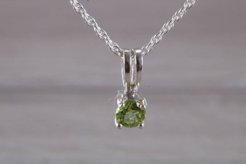 Natürliche Peridot Edelstein Set Silber Halskette Natürliche Peridot Edelstein Set Silber Halskette von GemArtsCo