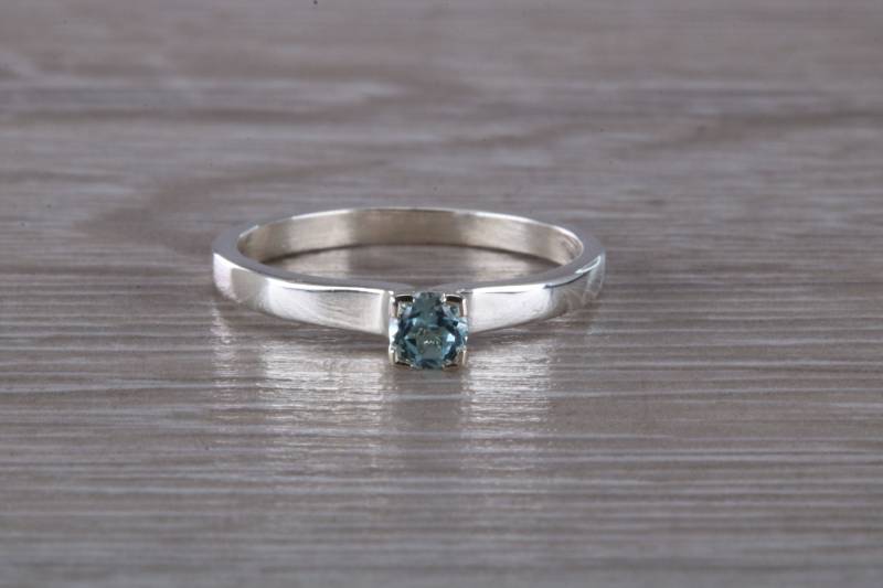 Natürlicher Blauer Rundschliff Topas Set Silberring von GemArtsCo