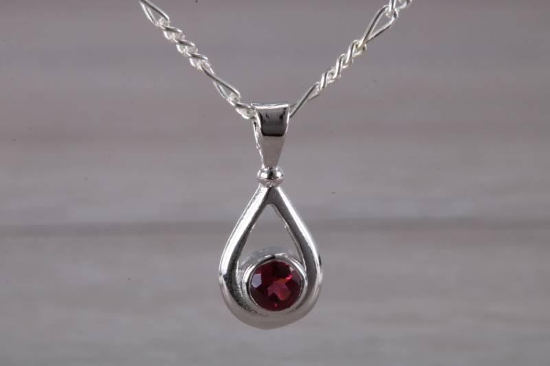 Natürlicher Rhodolith Edelstein Set Silber Halskette Natürlicher Rhodolith Edelstein Set Silber Halskette von GemArtsCo