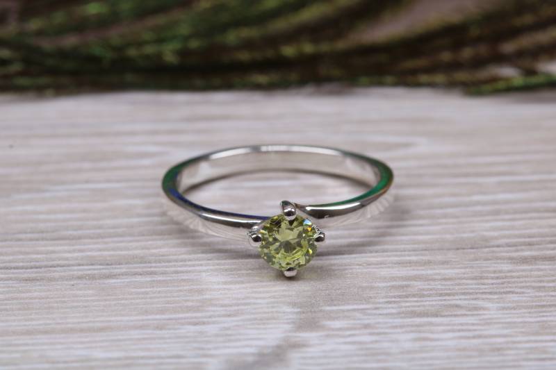 Peridot C Z Set Silberring Peridot C Z Set Silberring von GemArtsCo