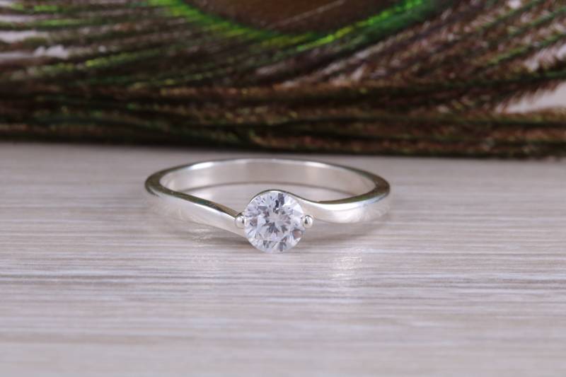Silber C Z Set Solitär Ring Silber C Z Set Solitär Ring von GemArtsCo