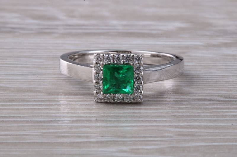 Smaragd Und Diamant Halo Set Platin Ring von GemArtsCo