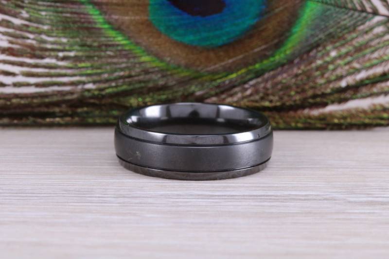 Titan Gehämmert Finish Band, Geringes Gewicht Und Sehr Langlebig, Wahl Der Breiten, Perfekt Als Ehering Oder Mode-Ring von GemArtsCo