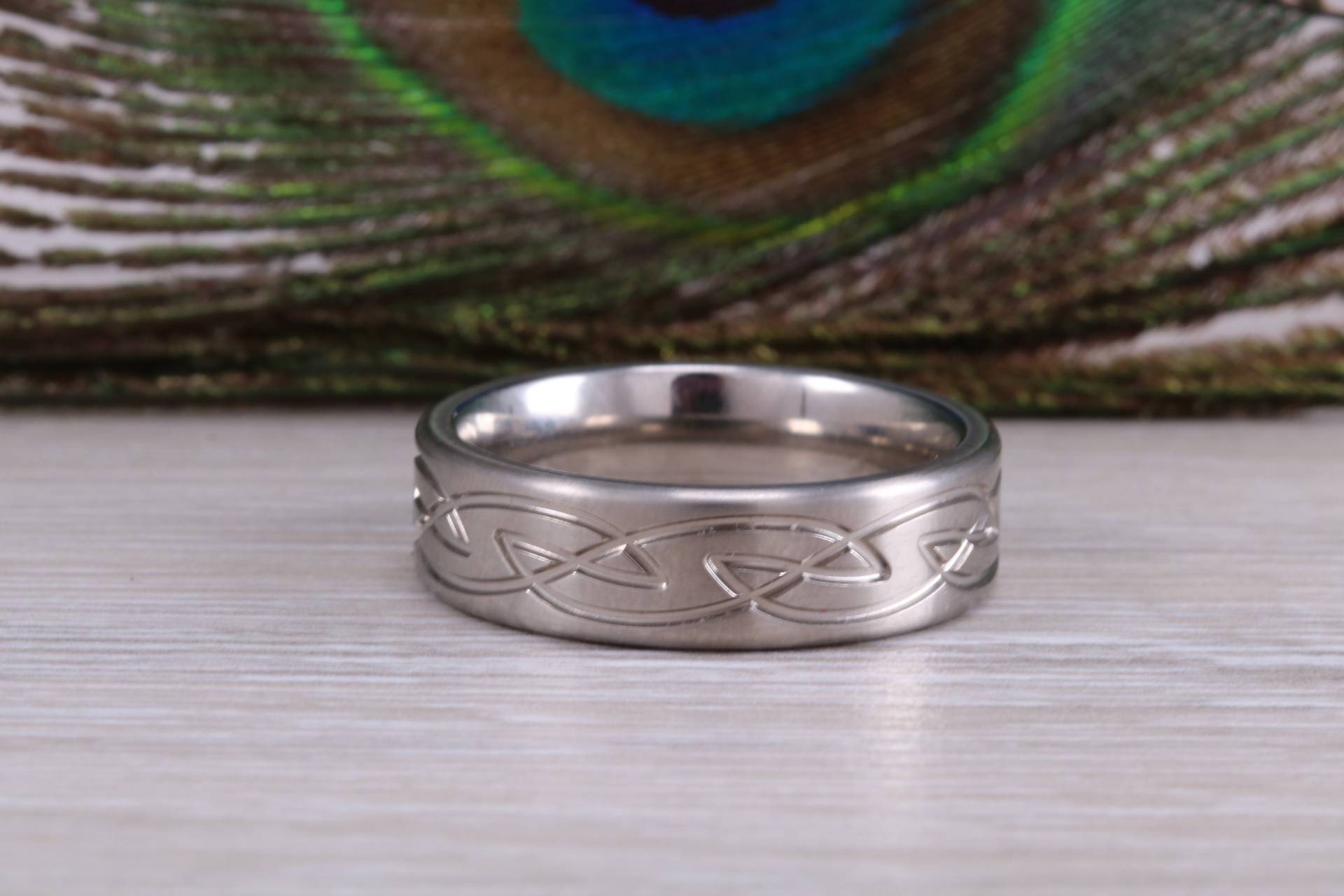 Titan Gemusterte Finish Band, Geringes Gewicht Und Sehr Langlebig, Wahl Der Breiten, Perfekt Als Ehering Oder Mode-Ring von GemArtsCo