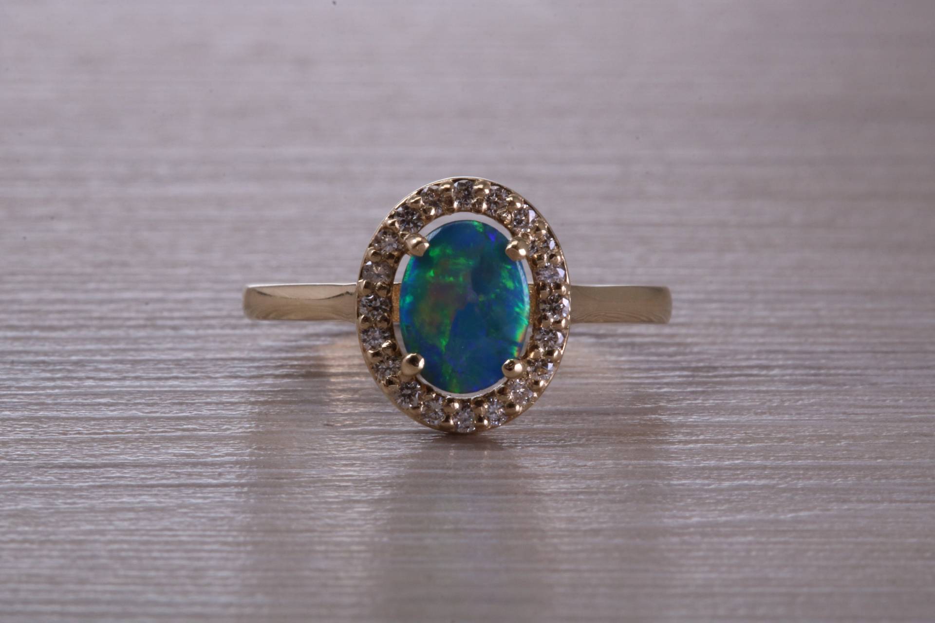 Wunderschöner Feuriger Natürlicher Opal Und Diamanten Set Goldring von GemArtsCo