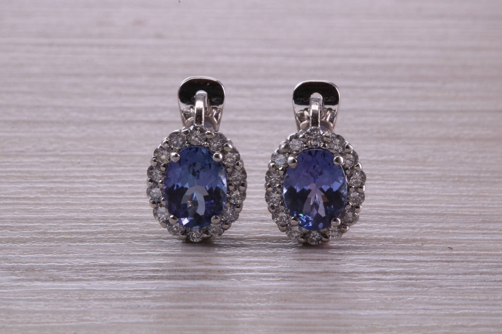 Wunderschönes Blaues Saphir Und Diamant Set Ohrringe von GemArtsCo