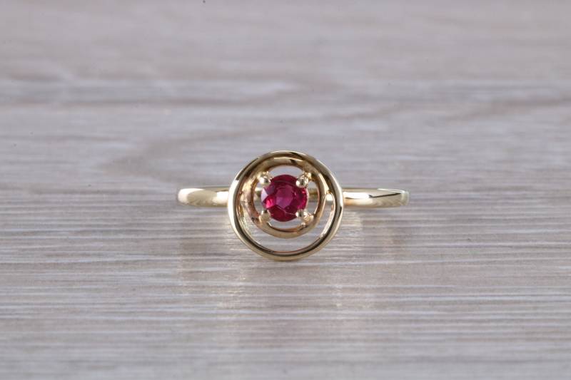 Zierlicher Rubin Ring von GemArtsCo