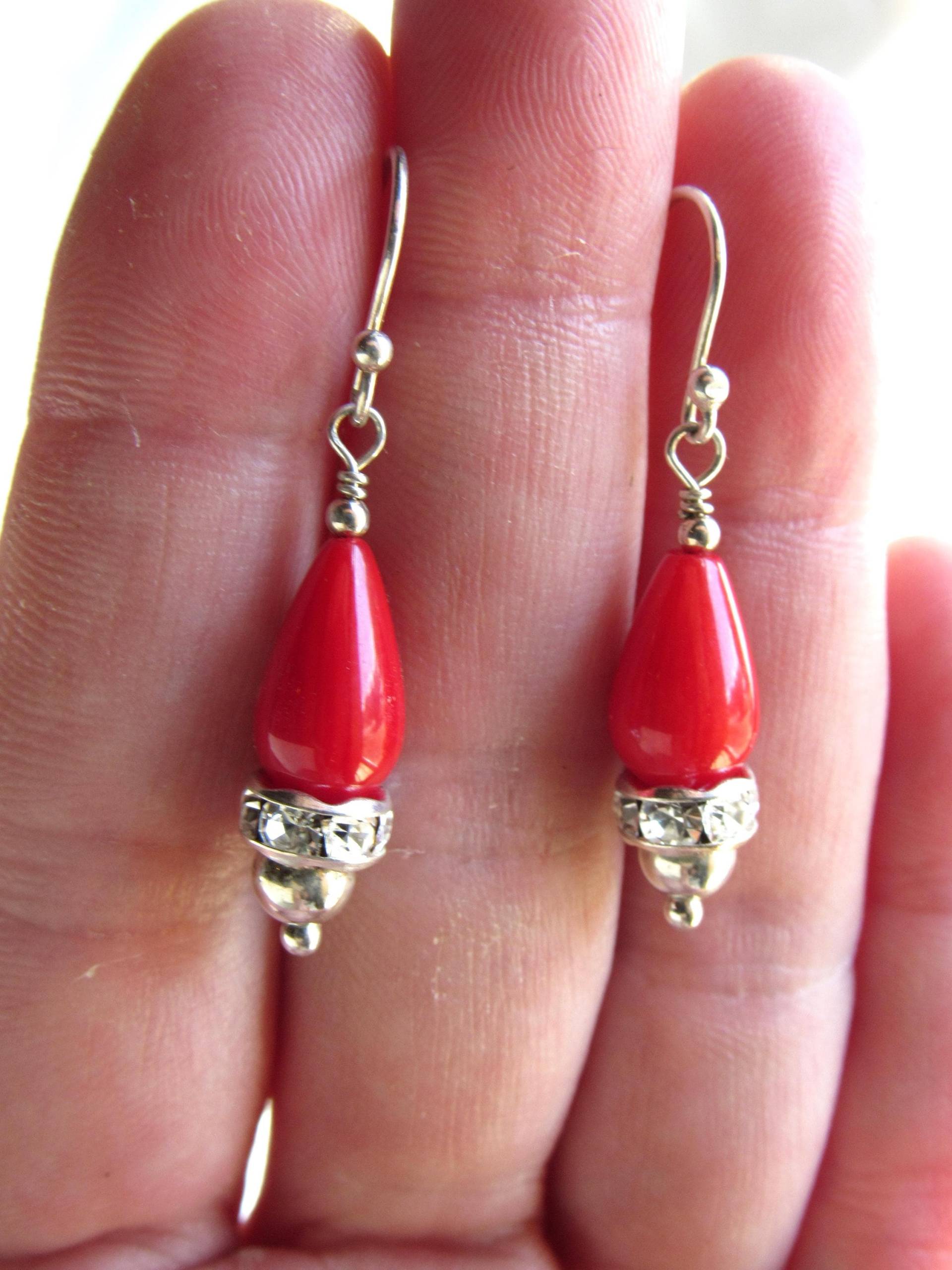Rote Korallen Ohrringe Sterling Silber Und Strass Handgefertigte Baumeln Tropfen Haken Ohrhaken von GemBeadSales