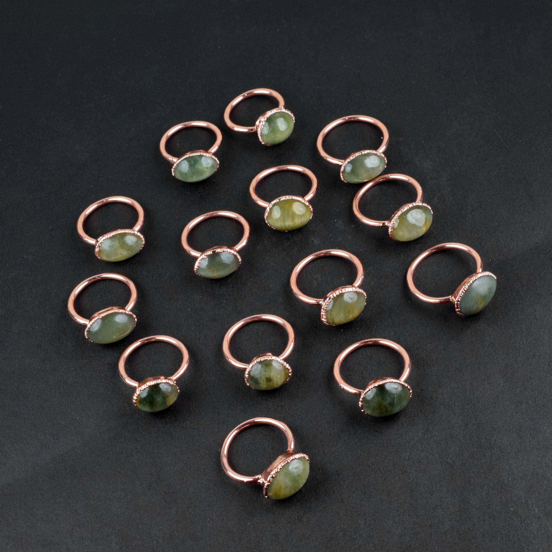 15 Stück Natürliche Katzenauge Edelstein Ringe Großhandel Handgemachter Schmuck Minimlaist Ring Bulk Cabochon Für Sie von GemFormingStudio