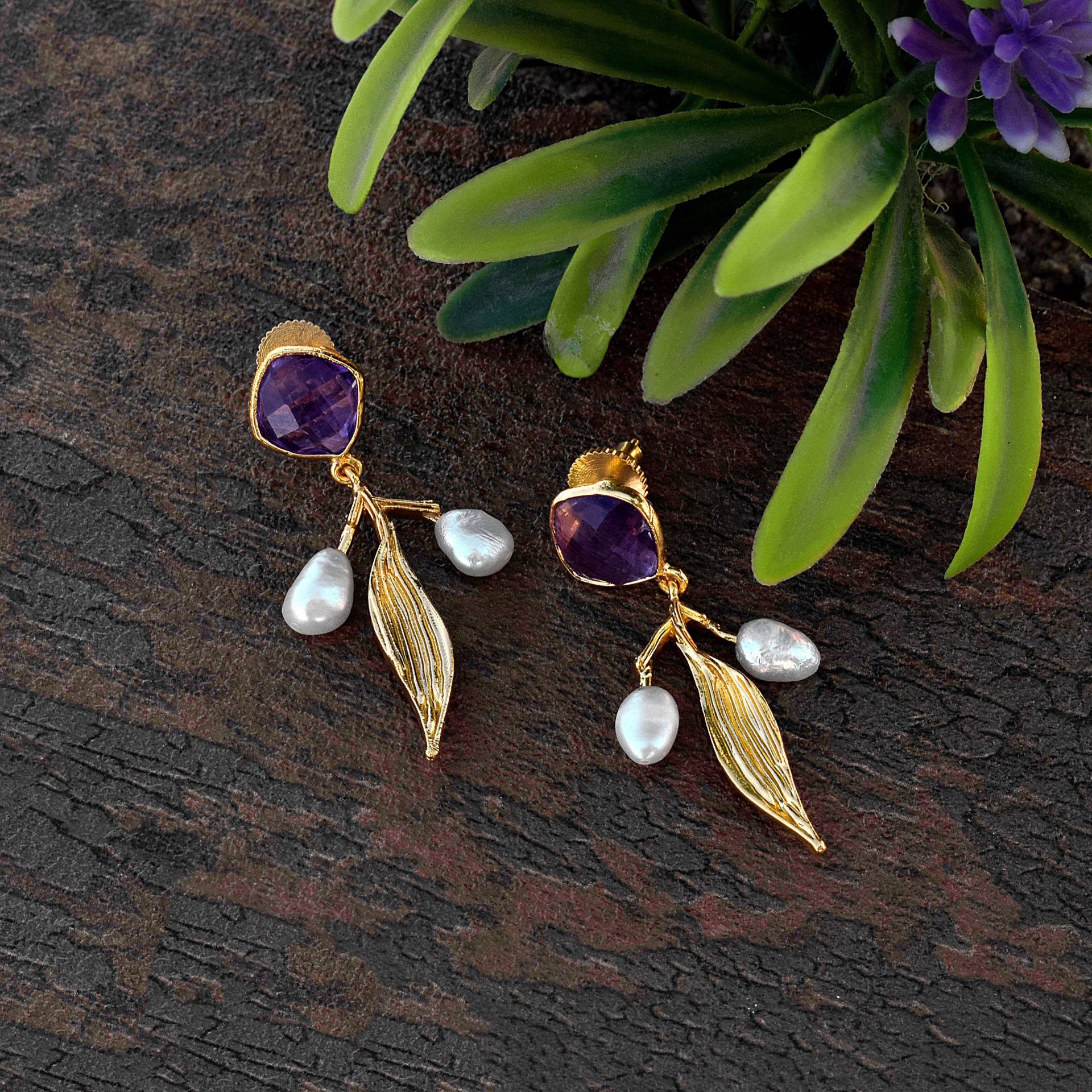 Amethyst & Perle Edelstein Ohrringe - Blatt Baumeln Natur Minimal Schmuck Pflanzen Ohrring Hängende von GemFormingStudio