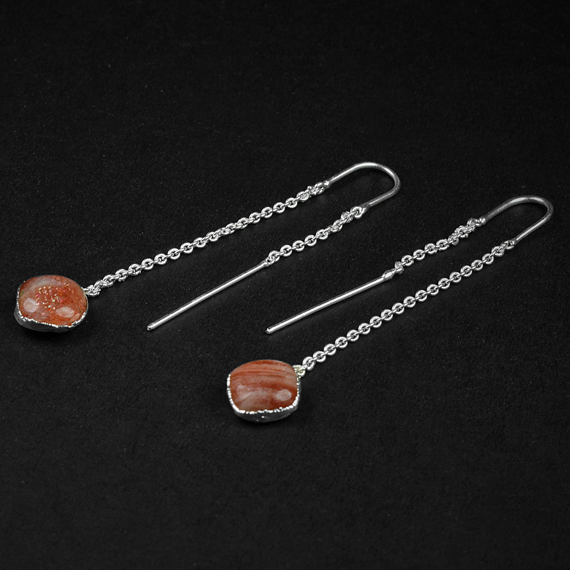 Handgefertigte Ohrringe Aus Rotem Sonnenstein, Messing Ohrringe, Edelstein Kettenohrringe von GemFormingStudio