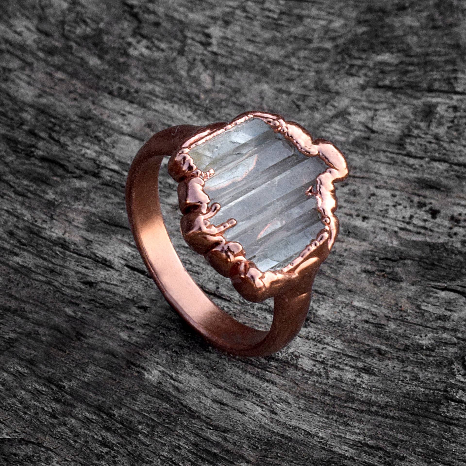 Klarer Kristallquarz-Edelstein-Ring Bleistift-Stein-Ring Statement-Ring Geschenk Für Sie Stapelbarer Ring Ringe Frauen Ehering von GemFormingStudio