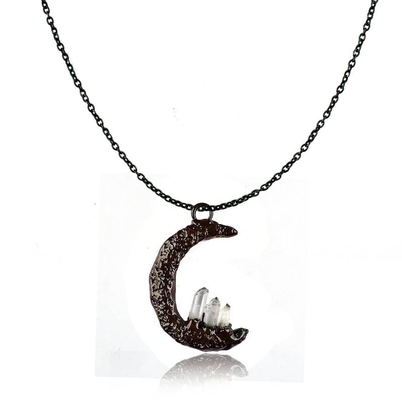 Kristall Mond Anhänger | Halbmond Edelstein Halskette Geschenk Für Sie Handgefertigter Schmuck Kristallhalskette von GemFormingStudio