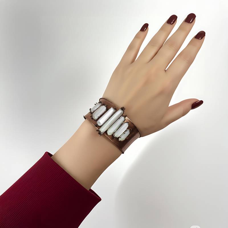 Mondstein Armband | Rohstein Armspange Verstellbare Manschette Handgefertigtes Armband, Kupfer Geschenk von GemFormingStudio