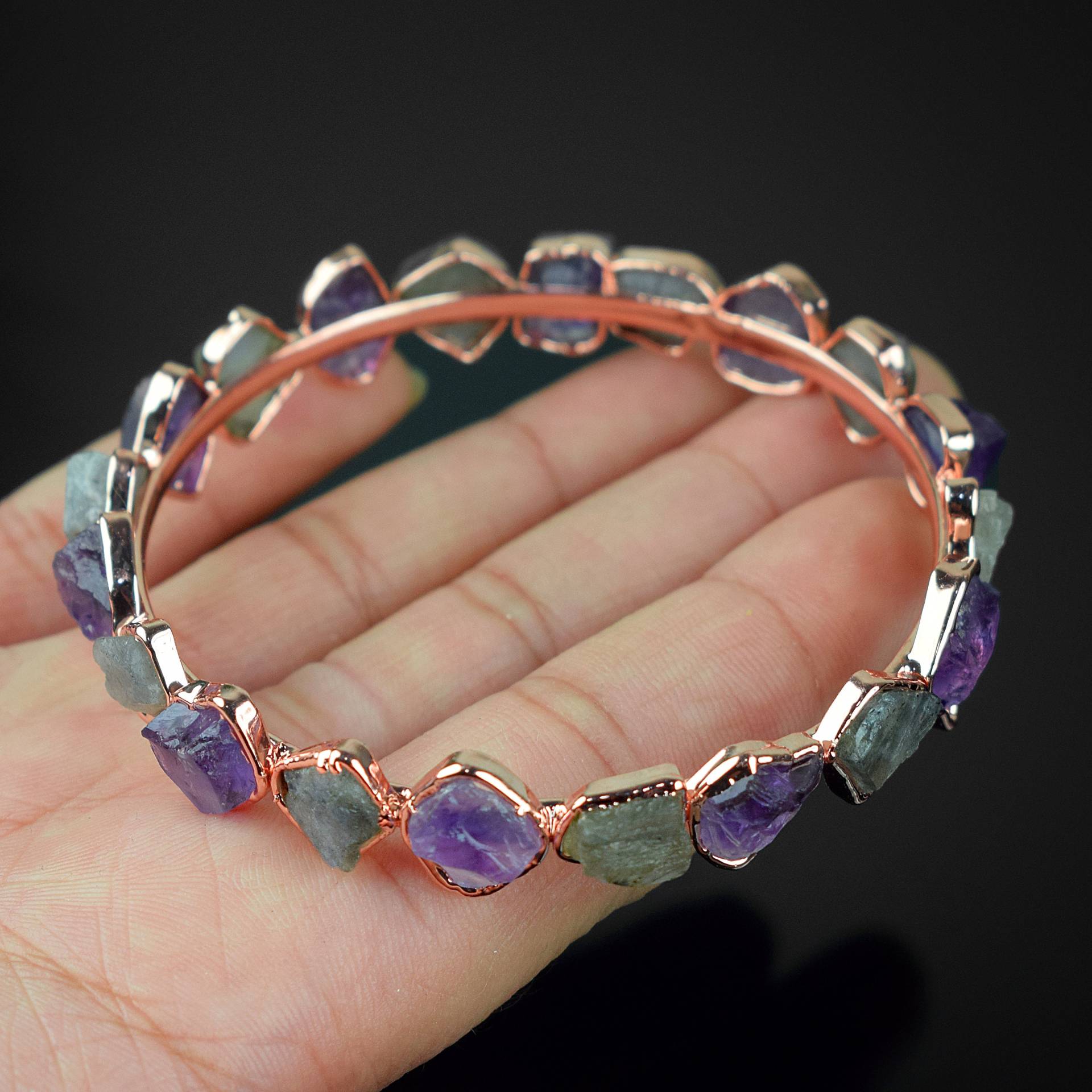 Natürlicher Amethyst & Labradorit Armreif Armband Freundinen Rohstein Handgemachter Schmuck von GemFormingStudio