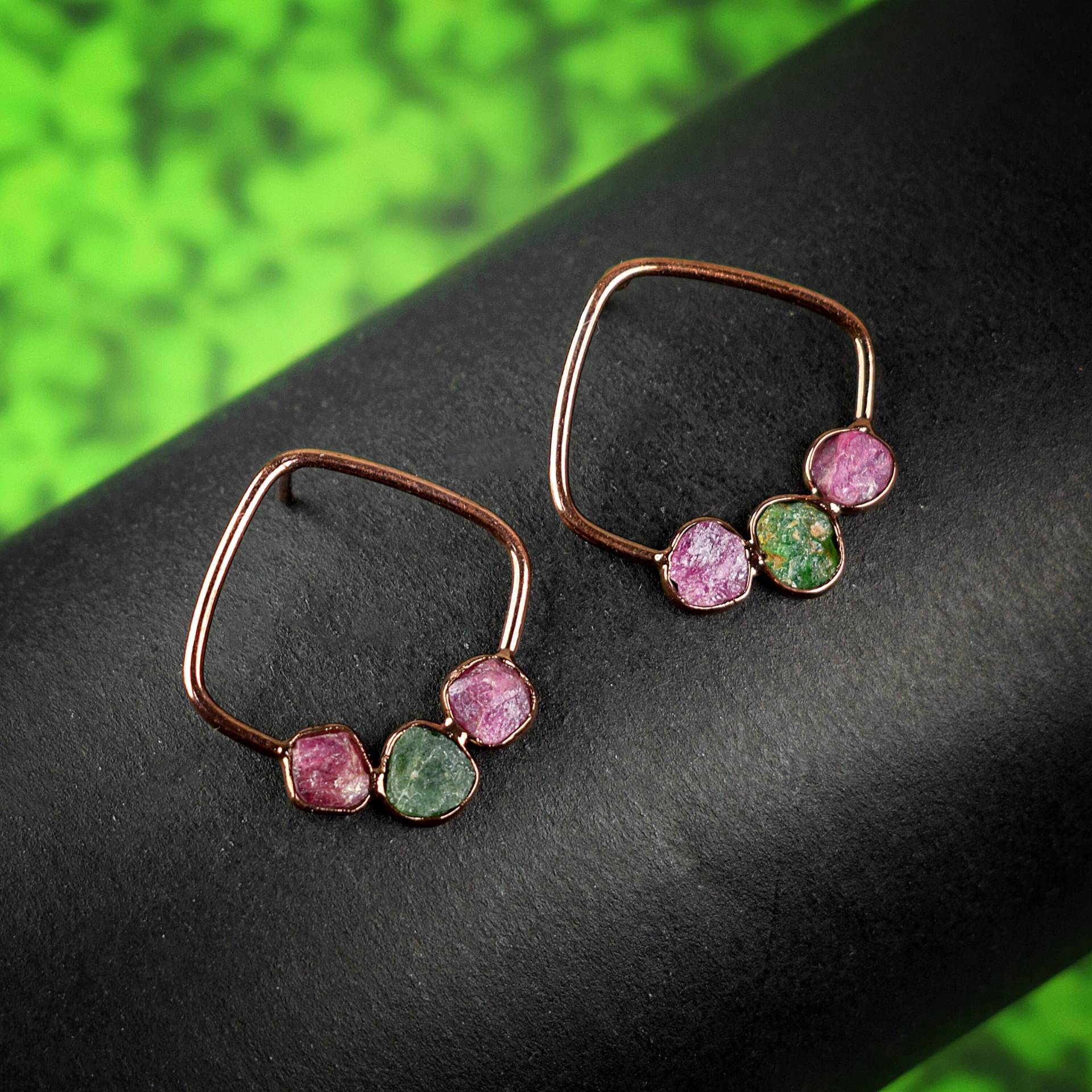 Natürlicher Multi Turmalin Ohrstecker Kleine Ohrringe Edelstein Ohrringen Natürlicher Multi Turmalin Ohrstecker Kleine Ohrringe Edelstein Ohrringen von GemFormingStudio