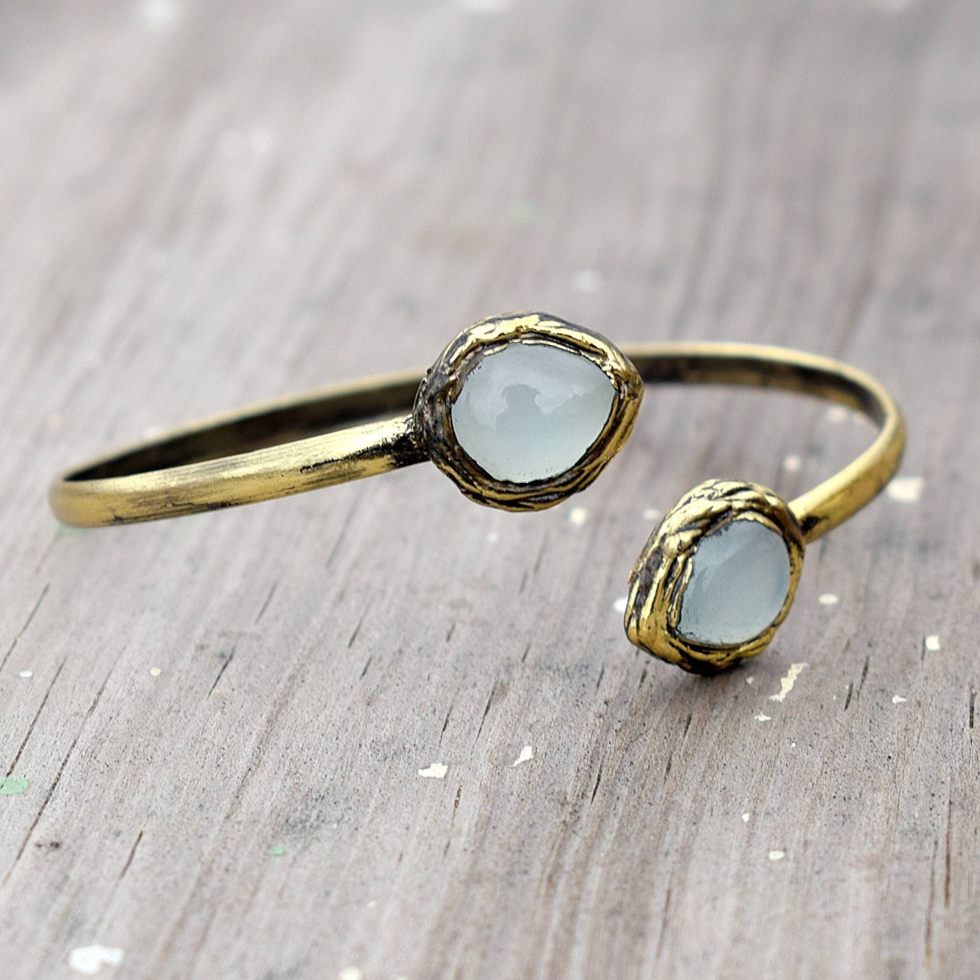 Natürliches Chalcedon Edelstein Armband, Manschettenarmband, Offenes Armband Für Frauen, Geschenk Sie, Handgemachtes Boho von GemFormingStudio