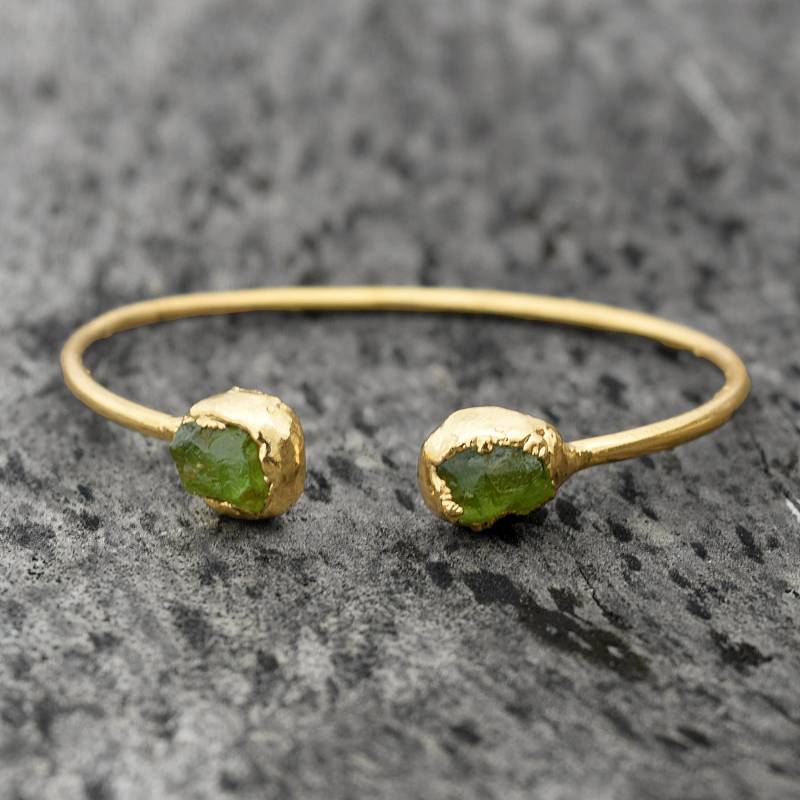 Natürliches Grünes Peridot Handgefertigtes Manschetten Armband > Offenes Für Frauen Edelstein Geschenke Für Sie von GemFormingStudio