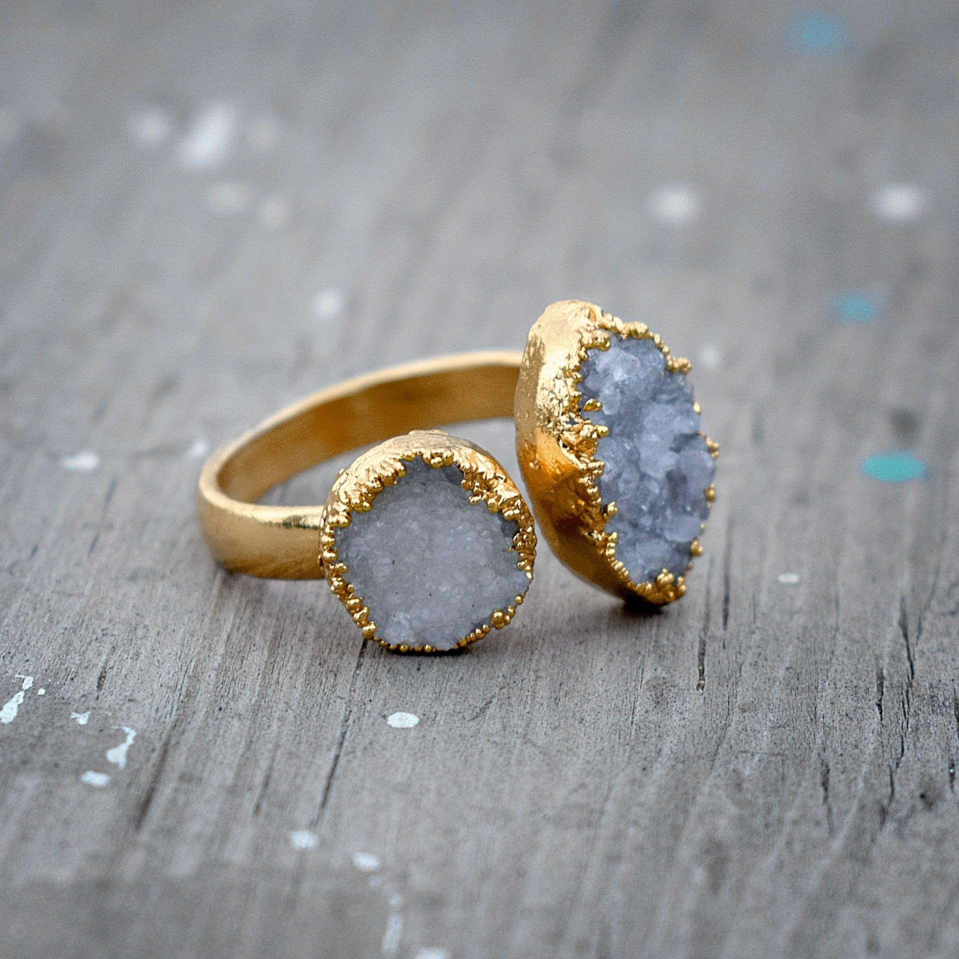 Ring Weiß Druzy | Edelstein Gold Messing Statement Ringe Für Frauen Offener Einzigartige Schmuck Boho-Ringe von GemFormingStudio