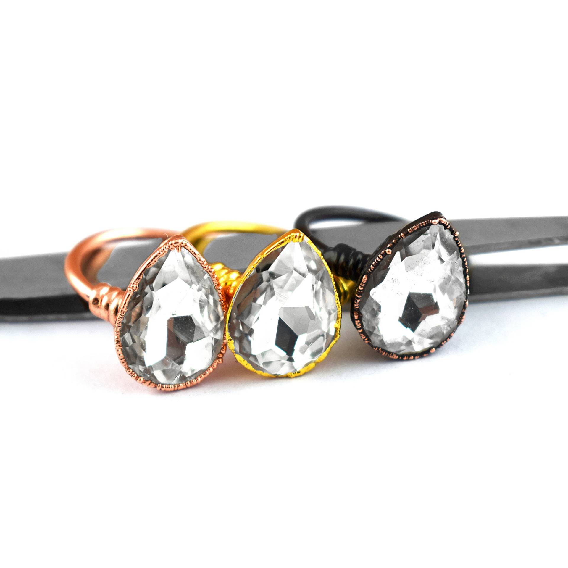 Rose Goldpolierter Kupferring, Pear Crystal Quartz | 7x5 von GemFormingStudio