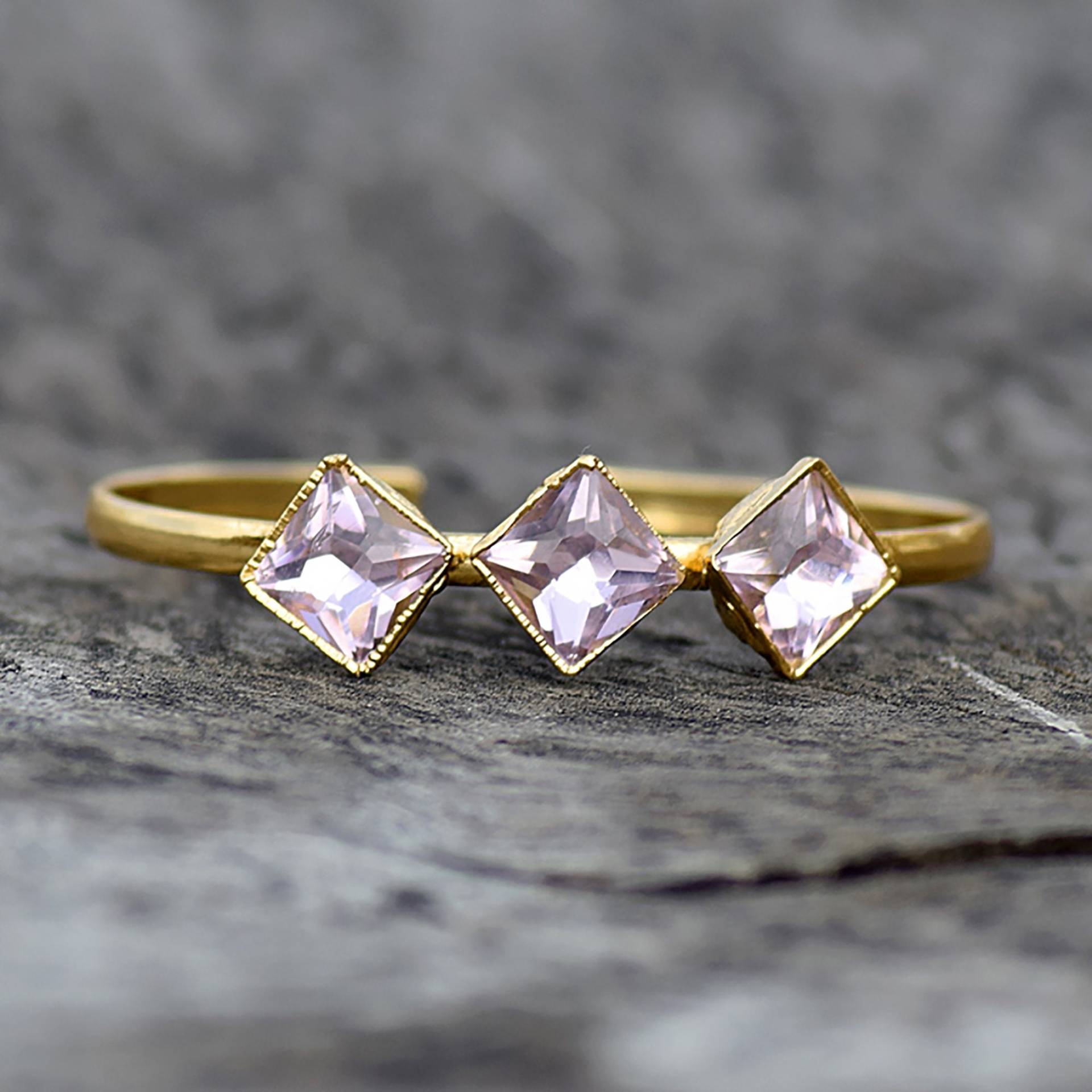 Rosenquarz Hydro Handmade Cuff Armband Messing ~ Fuer Frauen Edelstein Geschenke Für Sie Statement von GemFormingStudio