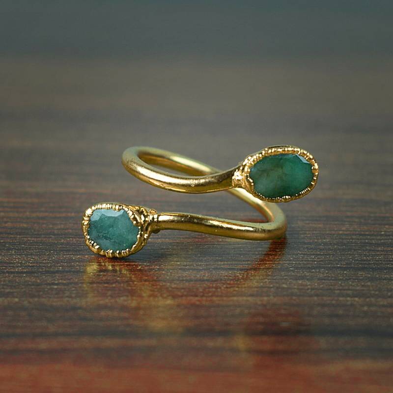 Smaragd Schlange Ring | Messing Edelstein-Bypass-Ring von GemFormingStudio