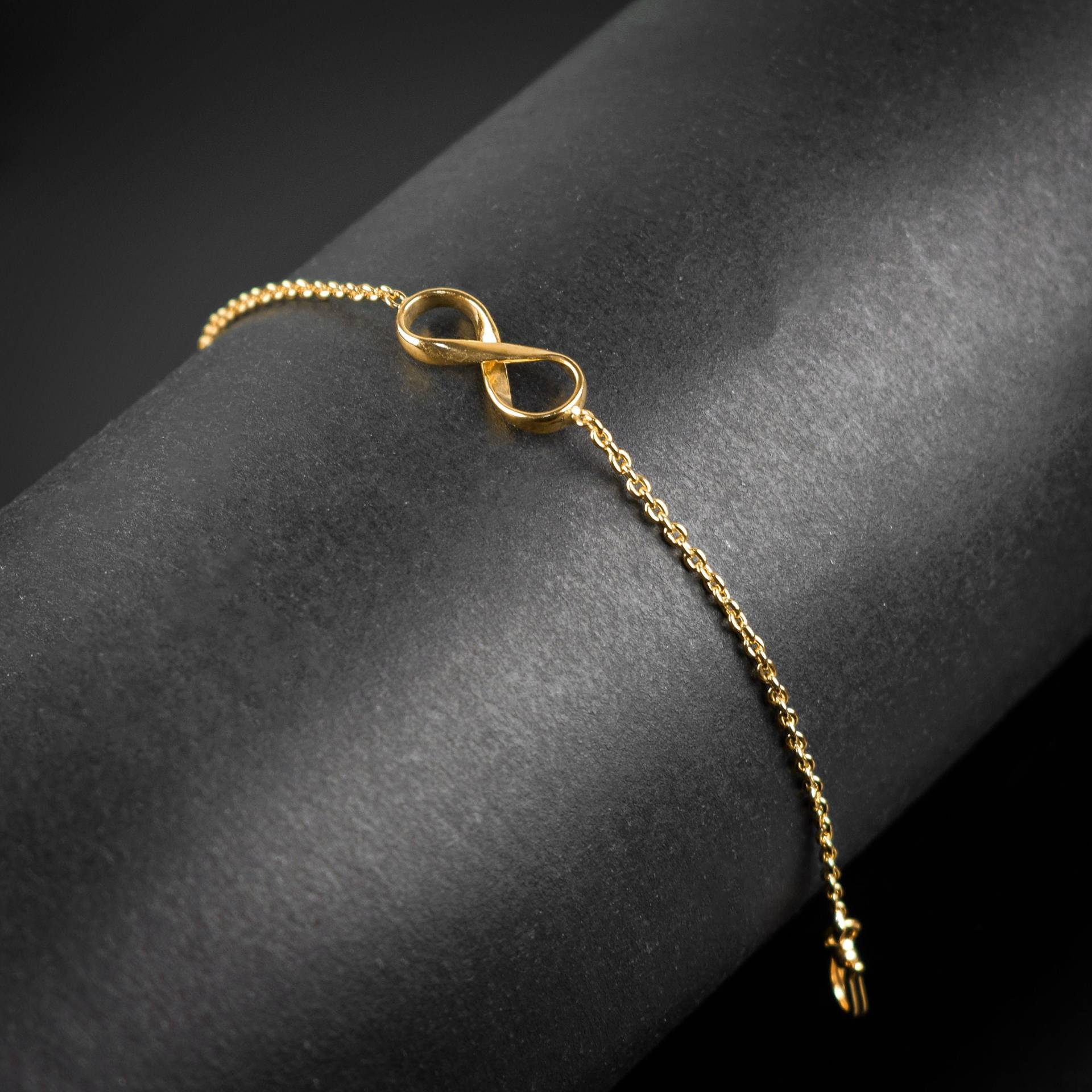 Unendlichkeit Entworfen Kettenarmband > Vergoldetes Armband Zierliches Gliederarmband Feder Eternity Geschenke Für Sie von GemFormingStudio