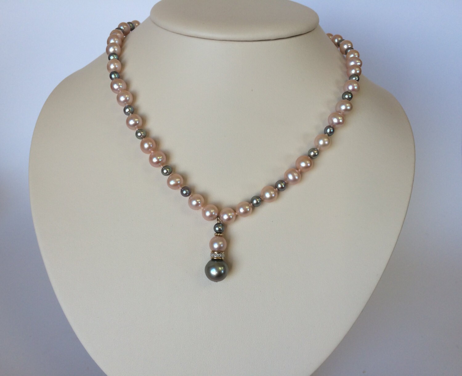 Einzigartige Pink Und Grau Perlenkette 14Kt von GemGlobe