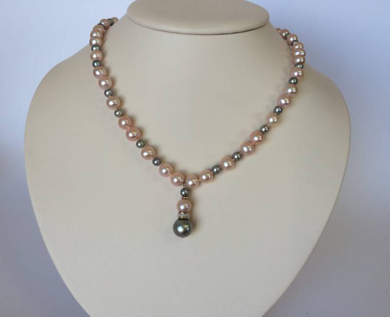 Einzigartige Pink Und Grau Perlenkette 14Kt Einzigartige Pink Und Grau Perlenkette 14Kt von GemGlobe