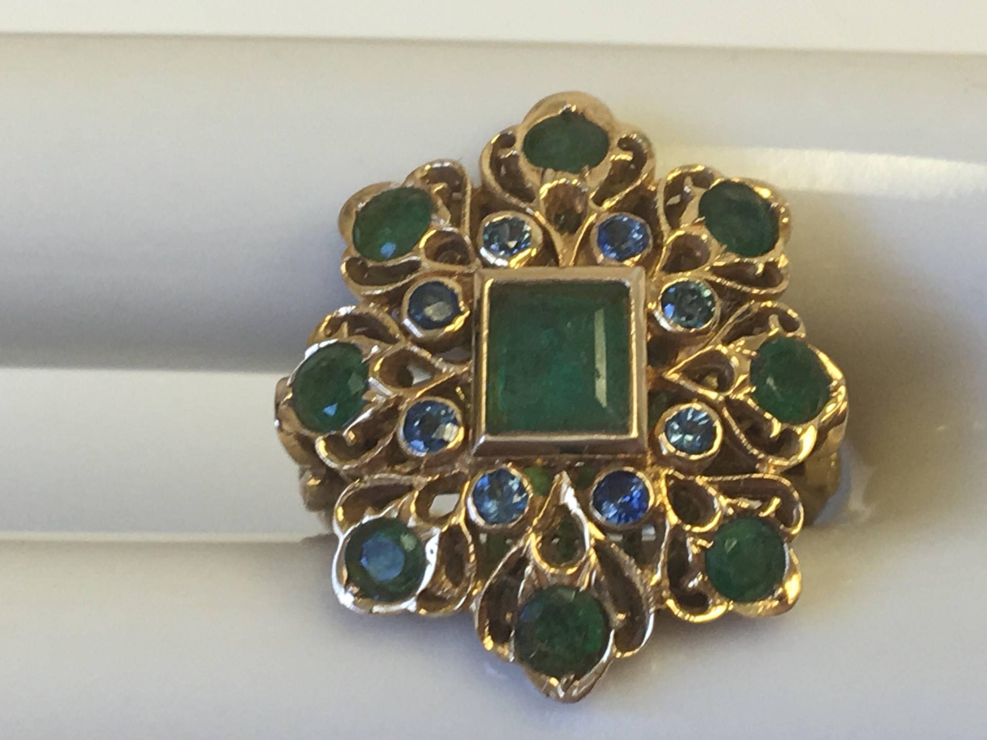 Emerald Und Sapphire Hand Gebaut Cluster-Ring von GemGlobe