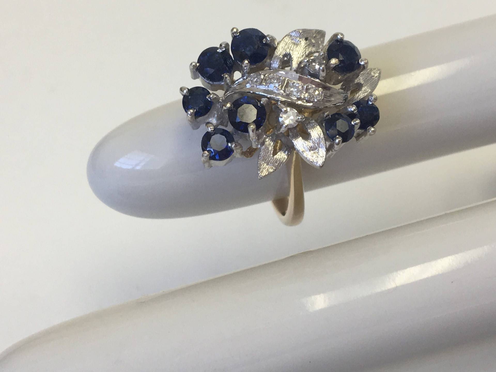 Vintage Saphir Und Diamant Zweifarbigen Gold Ring von GemGlobe