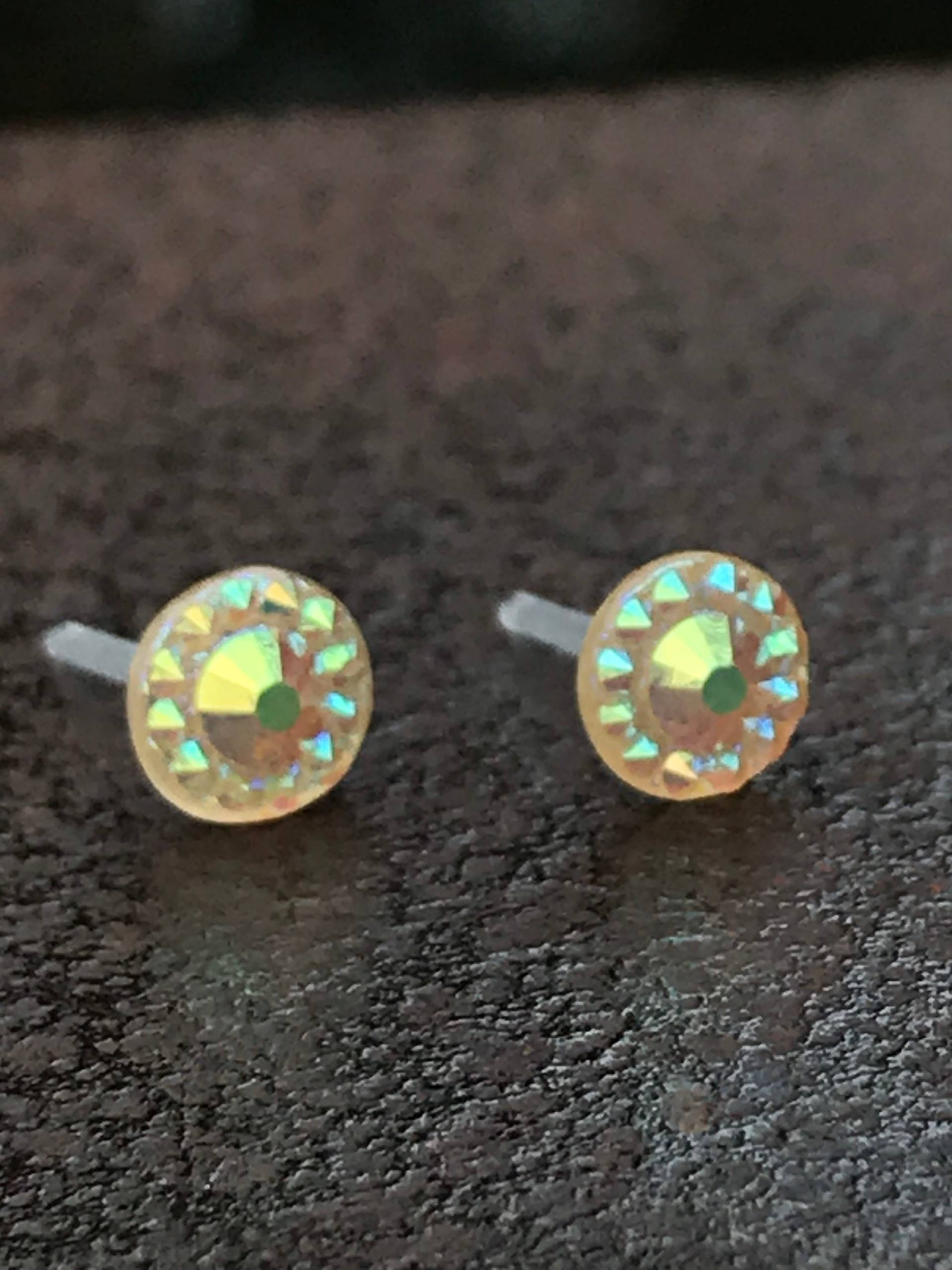 Ohrringe Für Empfindliche Ohren, Kunststoff Ohrstecker, Schimmernde Funkelnde, Nickelfreie Hypoallergen, Schmuck Kinder von GemInAShell