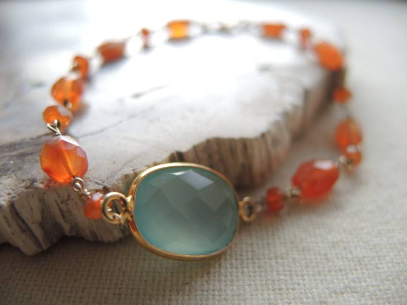 Karneol Armband Chalcedon, 18K Gold Vermeil Bezel Armband, Edelsteinschmuck von GemJewelrybyHWestNY