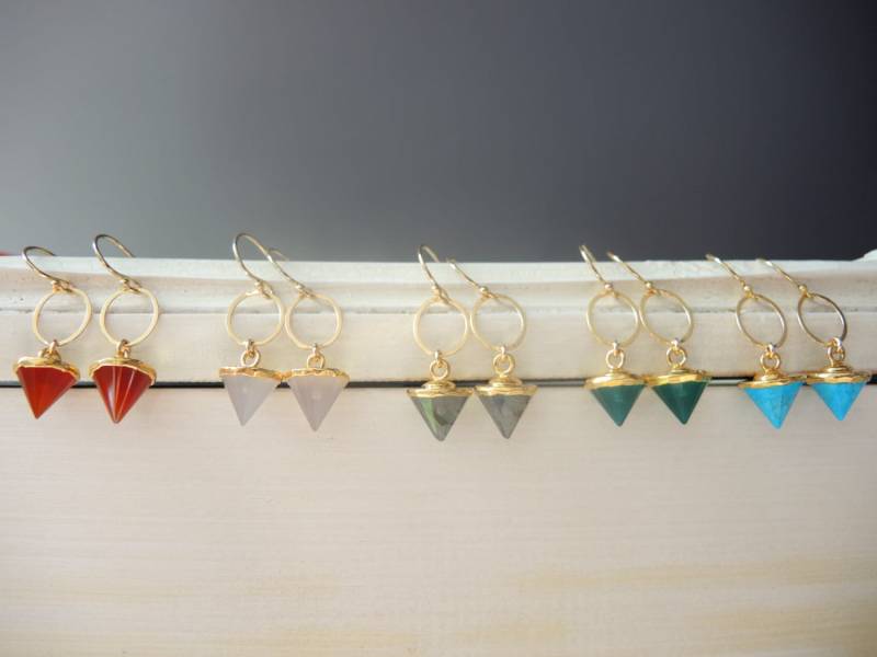 Kegel Edelstein Ohrringe 14K Gold Filled, Karneol, Rosenquarz, Labradorit, Chrysopras, Grüner Achat von GemJewelrybyHWestNY