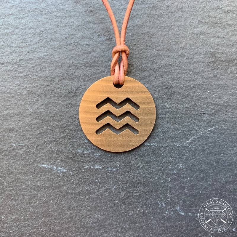 Halskette Mit Schmuckanhänger Aus Schlagzeugbecken "Fire" Halskette Mit Schmuckanhänger Aus Schlagzeugbecken "Fire" von GemSessionsJewelry