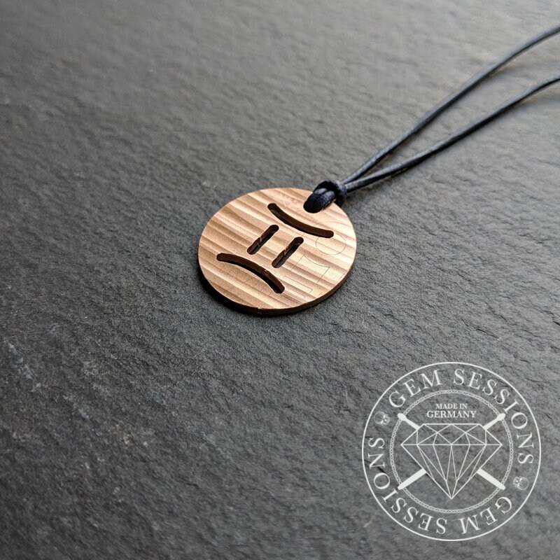 Halskette Mit Schmuckanhänger Aus Schlagzeugbecken "Gemini | Zwillinge" Halskette Mit Schmuckanhänger Aus Schlagzeugbecken "Gemini | Zwillinge" von GemSessionsJewelry
