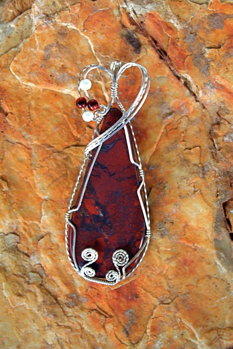 sterling Rot Jaspis Teardrop Draht Gewickelt Anhänger von GemSpunStudio
