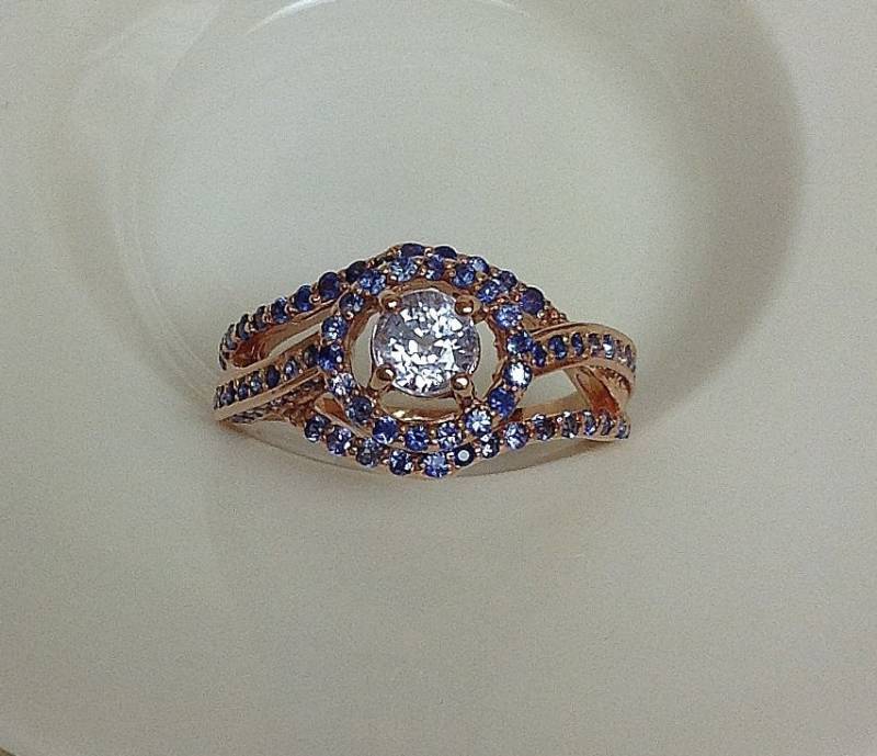 Echte Weiße Und Blaue Saphir Vintage Design Ring von GemVorawanByAlexis