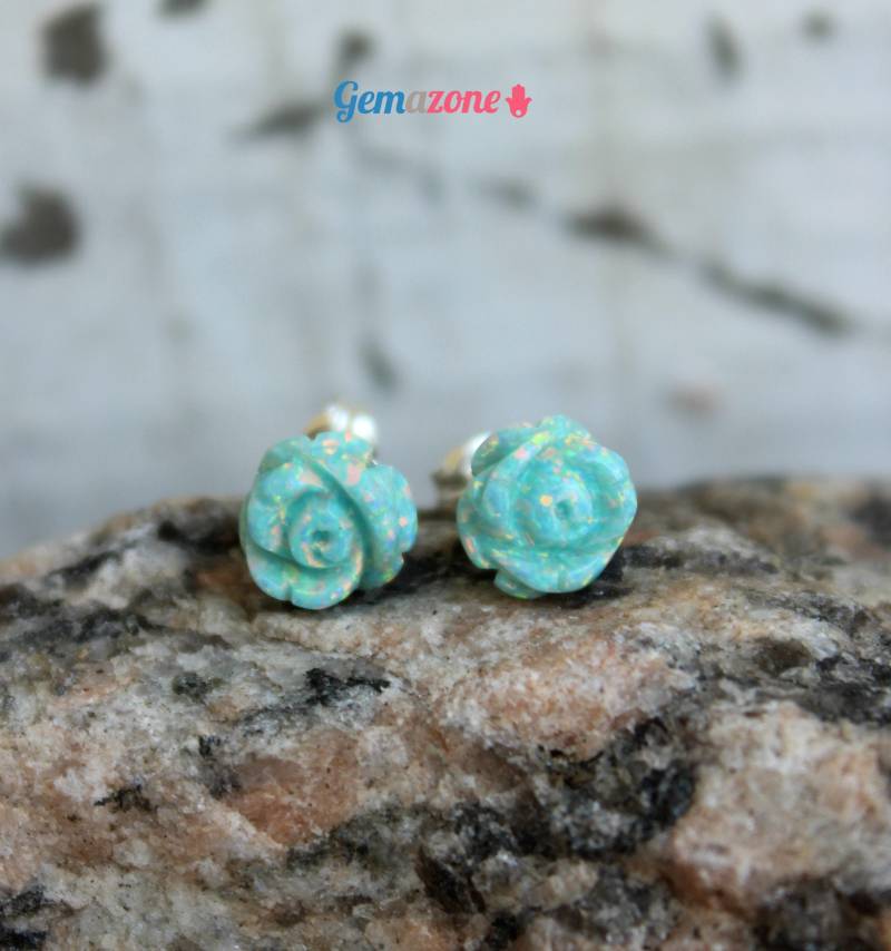 Blume Opal Ohrstecker/Rose Aqua Geburtsstein Ohrringe Edelstein Lime Cream Floral von GemazoneJewelry
