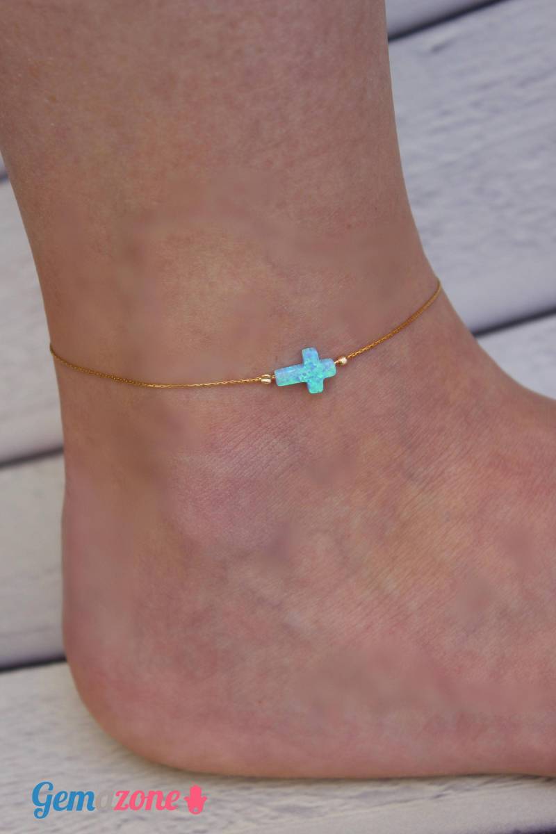 Opal Fußkettchen/Charm Kreuz Fuß Armband Gold Feuer Blauer Religiöser Schmuck Körperschmuck von GemazoneJewelry