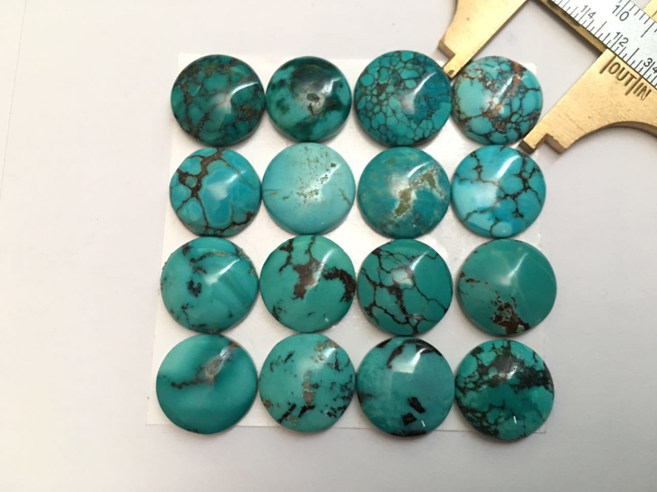 14mm Rund. Natürlicher Türkis Cabochon. Natürliche Cabs Blaue Farbe Preis Für 16 Stück T217 14mm Rund. Natürlicher Türkis Cabochon. Natürliche Cabs Blaue Farbe Preis Für 16 Stück T217 von Gembeadstore