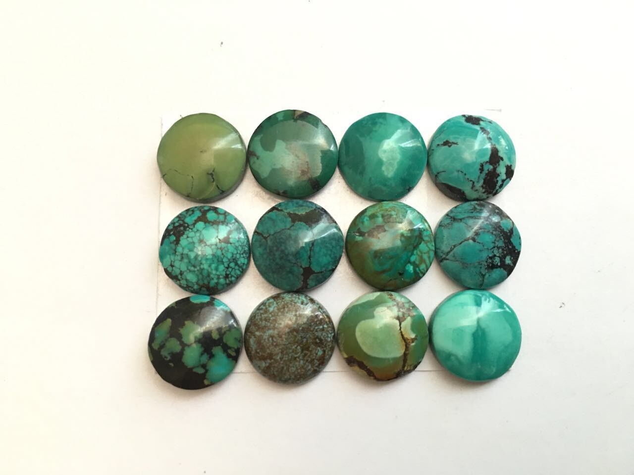 14mm Rund. Natürlicher Türkis Cabochon. Natürliche Cabs Gemischte Farbe Preis Für 12 Stück T213 14mm Rund. Natürlicher Türkis Cabochon. Natürliche Cabs Gemischte Farbe Preis Für 12 Stück T213 von Gembeadstore