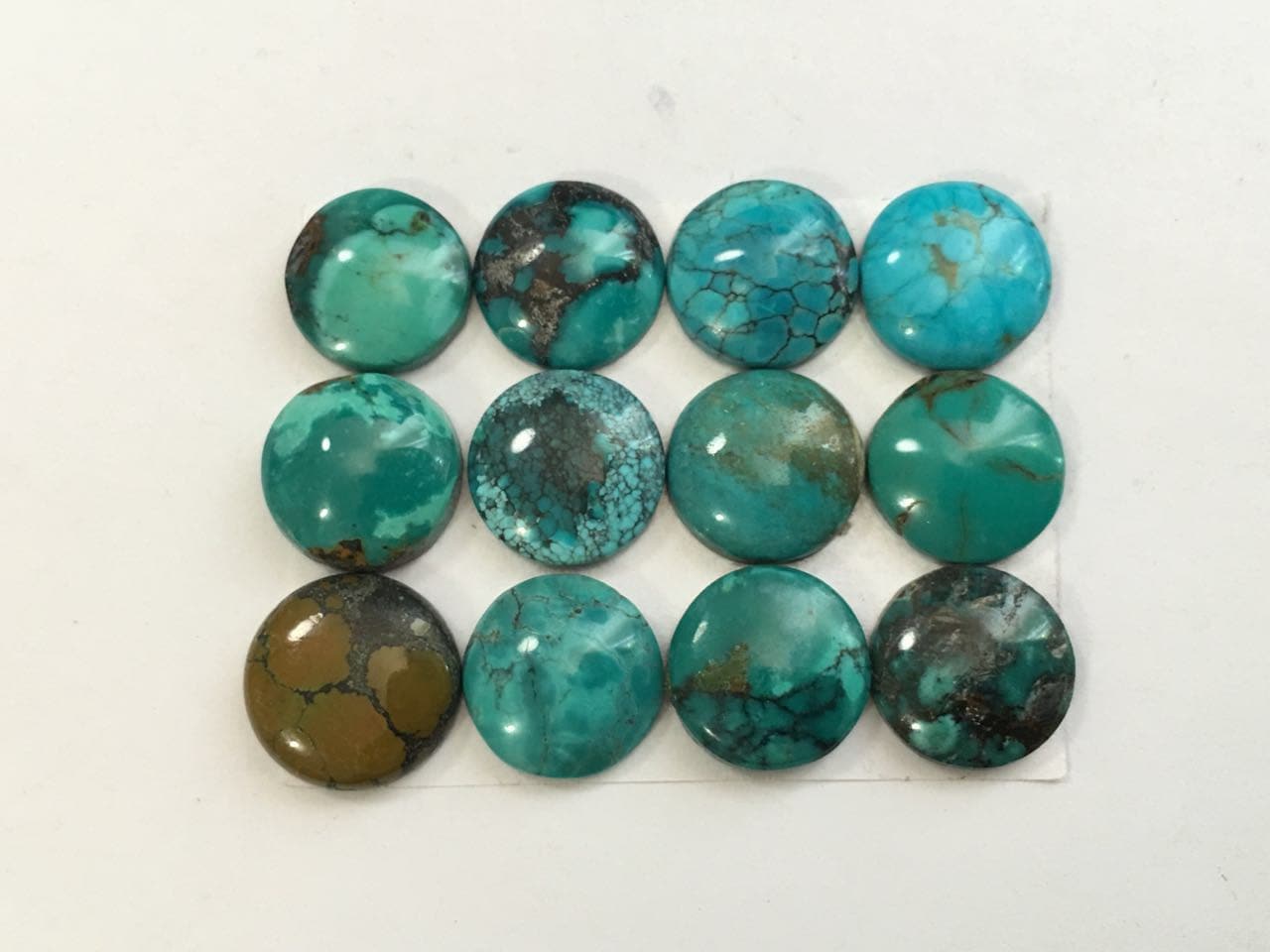 14mm Rund. Natürlicher Türkis Cabochon. Natürliche Cabs Gemischte Farbe Preis Für 12 Stück T215 14mm Rund. Natürlicher Türkis Cabochon. Natürliche Cabs Gemischte Farbe Preis Für 12 Stück T215 von Gembeadstore