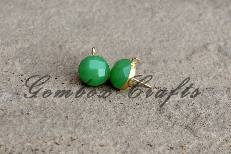 Chrysopras Quarz Runde Checker Cut 925 Sterling Silber Vergoldet Glatt Finish Ohrstecker Mit Schlaufe von GemboxCrafts