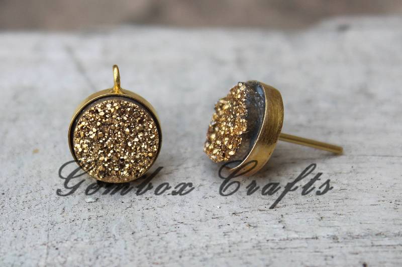 Goldener Beschichteter Druzy Runder 925Er Sterlingsilber-Vergoldeter Ohrstecker Mit Glatter Oberfläche Und Schlaufe von GemboxCrafts