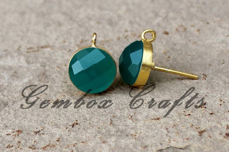 Grün Onyx Runde Checker Cut 925 Sterling Silber Vergoldet Glatte Ohrstecker Mit Schlaufe von GemboxCrafts