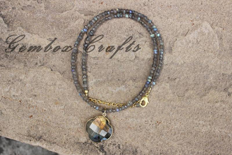Natürliche Labradorit 3-4mm Rondelle Facettierte Perlen 15.50 Zoll Vergoldete Halskette Mit Klee Anhänger + 1 Perle Am Ende von GemboxCrafts