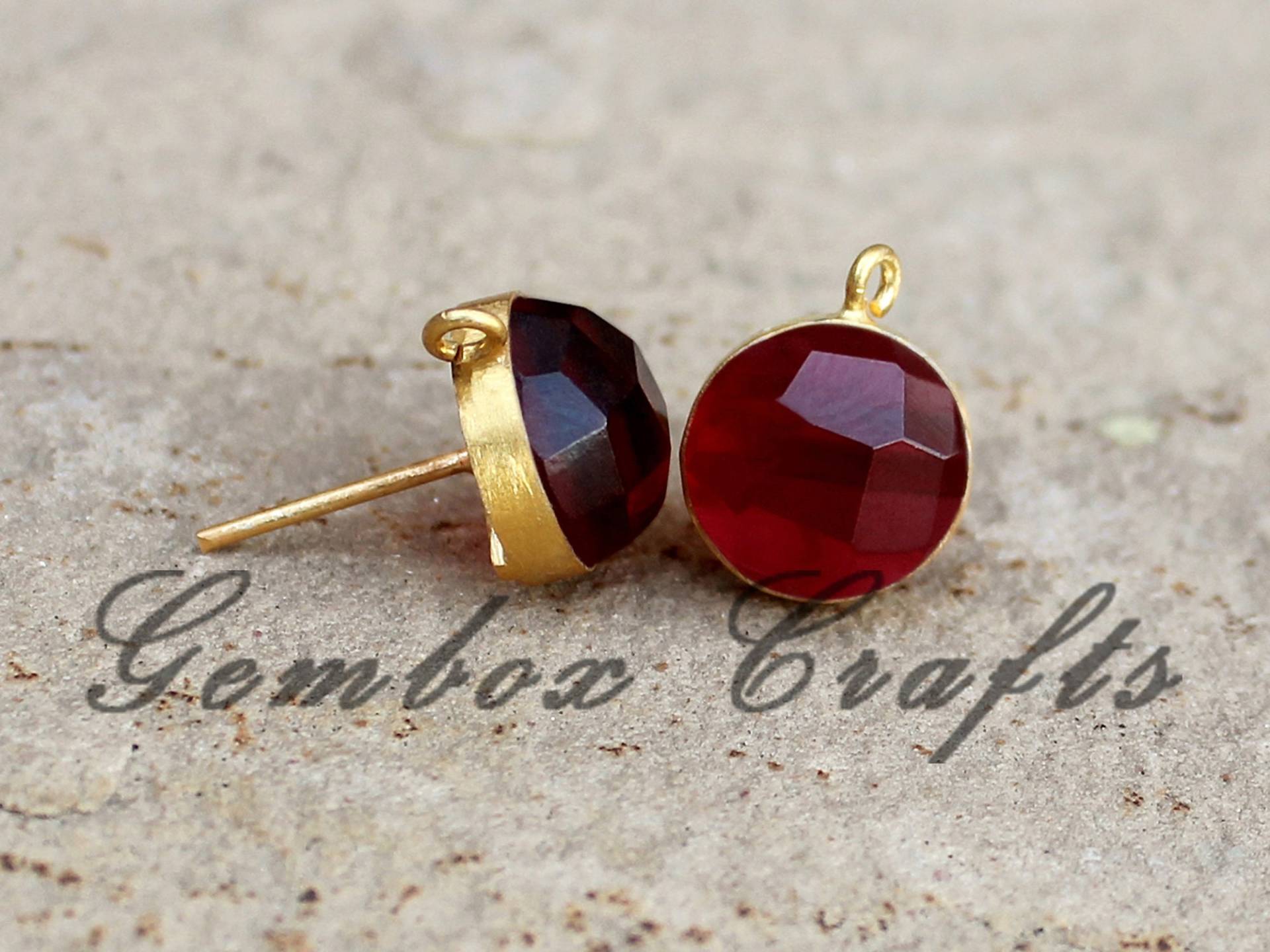 Rubin Hydro Quarz Runde Checker Cut 925 Sterling Silber Vergoldet Glatte Ohrstecker Mit Schlaufe von GemboxCrafts