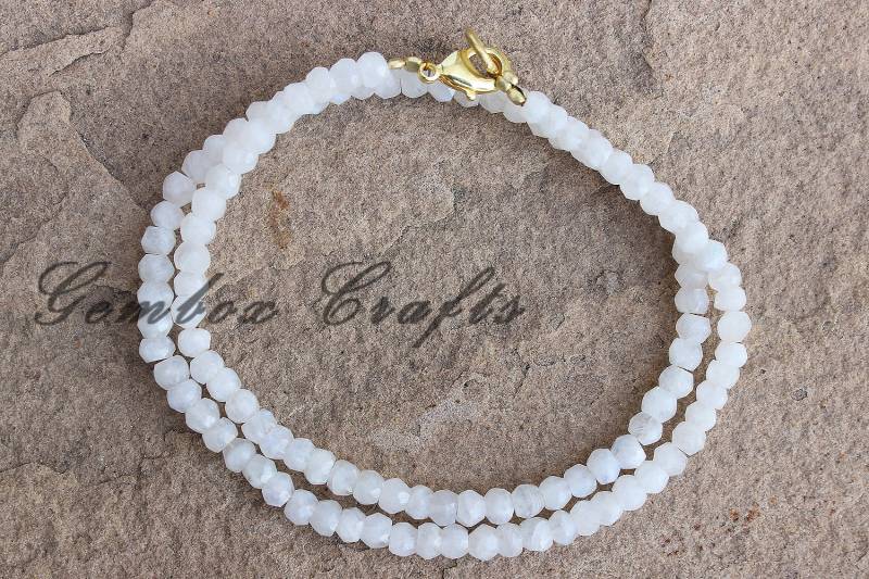 Schöne Natürliche Regenbogen Mondstein 3-4 Mm Runde Facettierte Perlen Vergoldete Halskette von GemboxCrafts