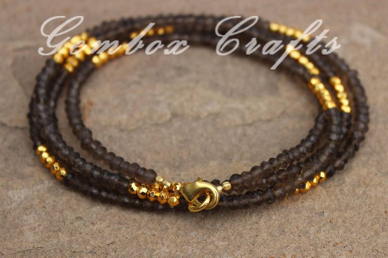 Schöne Rauchquarz & Goldener Pyrit 3-4mm Runde Facettierte Perlen Vergoldete Halskette von GemboxCrafts